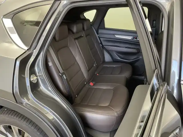 マツダ ＣＸ－５ XD エクスクルーシブモード 新潟県 2021(令3)年 5.4万km マシーングレープレミアムM マツダコネクトナビ/　フルセグTV/Bluetooth/USB/BOSEサウンドシステム/レーダークルーズコントロール/衝突被害軽減ブレーキ/レーンキープアシスト/ブラインドスポットモニター/ヘッドアップディスプレイ/パワーバックドア/前席パワーシート/レザーシート/前席シートヒーター/ステアリングヒーター/前席エアシート/前後コーナーセンサー/D席メモリーシート/パドルシフト/アイドリングストップ/横滑り防止装置/LEDヘッドライト/オートマチックハイビーム/オートライト/レザーステアリング/ステアリングスイッチ