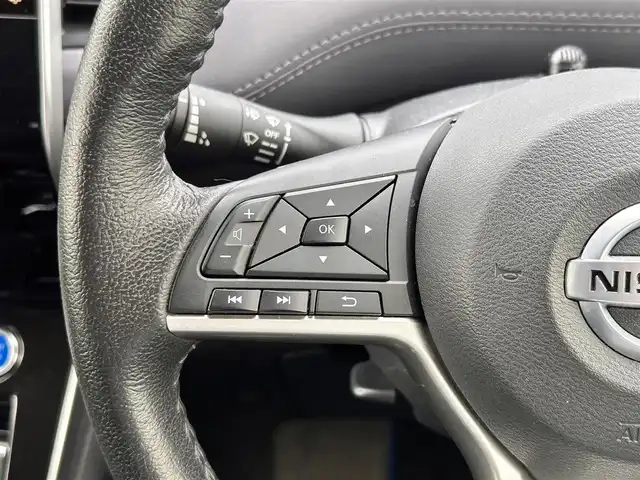 日産 セレナ e－パワー ハイウェイスター V 宮城県 2021(令3)年 7.1万km ブリリアントホワイトパール 2トーン セーフティパックA/・SRSエアバッグ（サイド/カーテン）/・インテリジェントアラウンドビューモニター/・インテリジェントルームミラー/・ふらつき警報/寒冷地仕様/・ヒーター付ドアミラー/・ステアリングヒーター/・3列目ヒーターダクト/・リアオートエアコン/・シートヒーター（運転席/助手席）/＝＝＝/インテリジェントエマージェンシーブレーキ/踏み間違い衝突防止アシスト/車線逸脱防止支援システム/車線逸脱警報/後側方衝突防止支援システム/後側方車両検知警報/後退時車両検知警報/前方衝突予測警報/標識検知機能/プロパイロット/純正フリップダウンモニター/純正10インチナビ/・CD/DVD/・Blu-ray/・Bluetooth/・フルセグTV/ビルトインETC/ドライブレコーダー/ハンズフリーパワースライドドア（両側）/革巻きステアリング/電動パーキングブレーキ/ブレーキホールド/アダプティブLEDヘッドランプ/スマートキー＆プッシュスタート/電動格納ミラー/純正15インチAW/純正フロアマット
