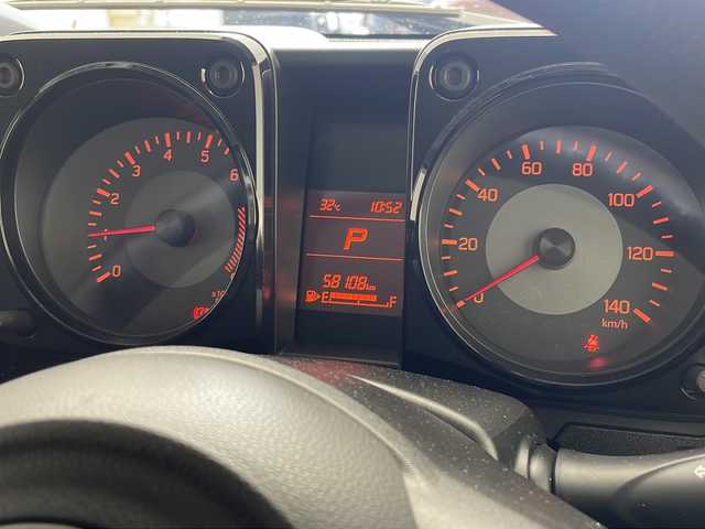 スズキ ジムニー XL 沖縄県 2018(平30)年 5.9万km ミディアムグレー 社外ナビMDV-M805L/（フルセグＴＶ、ＣＤ、ＤＶＤ、Ｂｌｕｅｔｏｏｔｈ）/バックカメラ/ＬＥＤヘッドライト/シートヒーター/プッシュスタート/スマートキー/純正フロアマット/４ＷＤ/ＡＡＣ/ヒルディセントコントロール