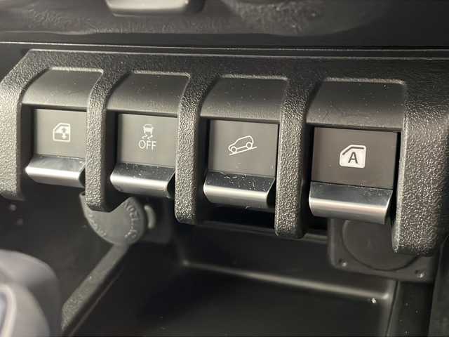 スズキ ジムニー XL 沖縄県 2018(平30)年 5.9万km ミディアムグレー 社外ナビMDV-M805L/（フルセグＴＶ、ＣＤ、ＤＶＤ、Ｂｌｕｅｔｏｏｔｈ）/バックカメラ/ＬＥＤヘッドライト/シートヒーター/プッシュスタート/スマートキー/純正フロアマット/４ＷＤ/ＡＡＣ/ヒルディセントコントロール