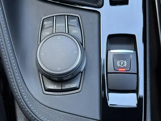 ＢＭＷ Ｘ１ sDrive 18i Mスポーツ 三重県 2018(平30)年 7.7万km アルピンホワイトⅢ ♪車検 令和9年3月29日迄/♪ターボ/インテリジェントセーフティ/パワーバックドア(ハンズフリー機能)/スマートキー×2/プッシュスタート/純正メーカーナビ/・CD・USB・DTV/・DVD再生/・Bluetoothオーディオ/・バックカメラ/コーナーセンサー/前後ドライブレコーダー/前席シートヒーター/アイドリングストップ/ルーフレール/純正18インチAW/LEDヘッドライト/フォグライト/リアフォグライト /オートライト/ウィンカーミラー/電格ミラー/革巻ステアリング/ステアリングスイッチ/スモークフィルム/フロアマット/ETC/サイド/カーテンエアバック