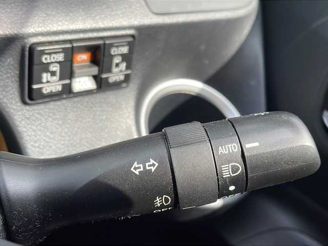 トヨタ シエンタ G 福岡県 2017(平29)年 3.6万km プレシャスブラックパール 純正7インチナビ/（Bカメラ、TV、CD、DVD/Bluetooth、AM、FM）/両側パワースライドドア/ドライブレコーダー前後/ETC/LEDヘッドライト/プリクラッシュ　/横滑り防止装置　/車線逸脱警報　/オートマチックハイビーム　/社外ホイール/ISOFIX/純正バイザー/電格ミラー/ステアリングボタン/フォグランプ/スペアキー/プッシュスタート/スマートキー
