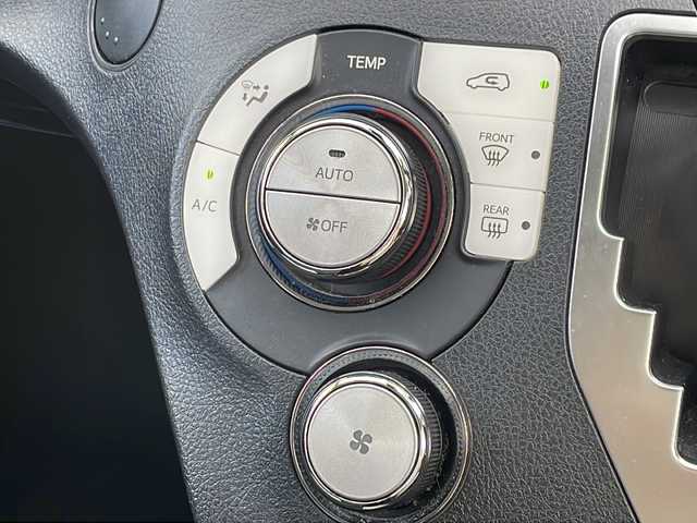トヨタ シエンタ G 福岡県 2017(平29)年 3.6万km プレシャスブラックパール 純正7インチナビ/（Bカメラ、TV、CD、DVD/Bluetooth、AM、FM）/両側パワースライドドア/ドライブレコーダー前後/ETC/LEDヘッドライト/プリクラッシュ　/横滑り防止装置　/車線逸脱警報　/オートマチックハイビーム　/社外ホイール/ISOFIX/純正バイザー/電格ミラー/ステアリングボタン/フォグランプ/スペアキー/プッシュスタート/スマートキー