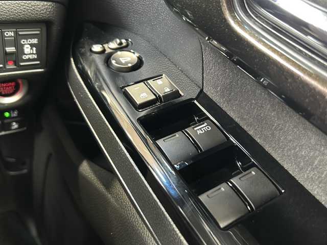 ホンダ Ｎ ＢＯＸ カスタム G L ホンダセンシング 静岡県 2017(平29)年 9.1万km クリスタルブラックパール 社外メモリナビ/・CD/・DVD/・フルセグＴＶ/・Bluetooth/・AM/・FM/主要装備/・衝突軽減/・レーンキープ/・追従クルコン/・バックカメラ/・ビルトインＥＴＣ/・ドラレコ前後/・ステリモ/・純正アルミホイール/・純正フロアマット/・キセノンヘッドライト/・オートライト/・オートハイビーム/・フォグランプ/・スマートキー/・プッシュスタート