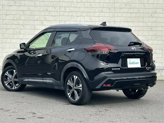 日産 キックス X 岐阜県 2021(令3)年 3.9万km ピュアブラック ワンオーナー/プロパイロット/アラウンドビューモニター/デジタルインナーミラー/ドライブレコーダー連動純正SDナビ/-BT/フルセグTV/CD/DVD/電動パーキングブレーキ/ブレーキホールド/LEDライト/ステアリングスイッチ/ハーフレザーシート/取扱説明書/保証書/記録簿/スマートキー2/ETC