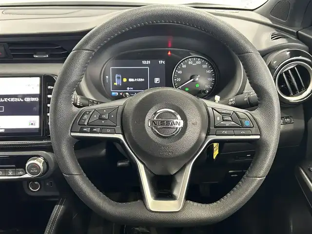 日産 キックス X 岐阜県 2021(令3)年 3.9万km ピュアブラック ワンオーナー/プロパイロット/アラウンドビューモニター/デジタルインナーミラー/ドライブレコーダー連動純正SDナビ/-BT/フルセグTV/CD/DVD/電動パーキングブレーキ/ブレーキホールド/LEDライト/ステアリングスイッチ/ハーフレザーシート/取扱説明書/保証書/記録簿/スマートキー2/ETC