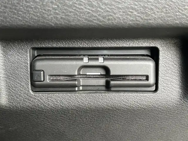 日産 キックス X 岐阜県 2021(令3)年 3.9万km ピュアブラック ワンオーナー/プロパイロット/アラウンドビューモニター/デジタルインナーミラー/ドライブレコーダー連動純正SDナビ/-BT/フルセグTV/CD/DVD/電動パーキングブレーキ/ブレーキホールド/LEDライト/ステアリングスイッチ/ハーフレザーシート/取扱説明書/保証書/記録簿/スマートキー2/ETC