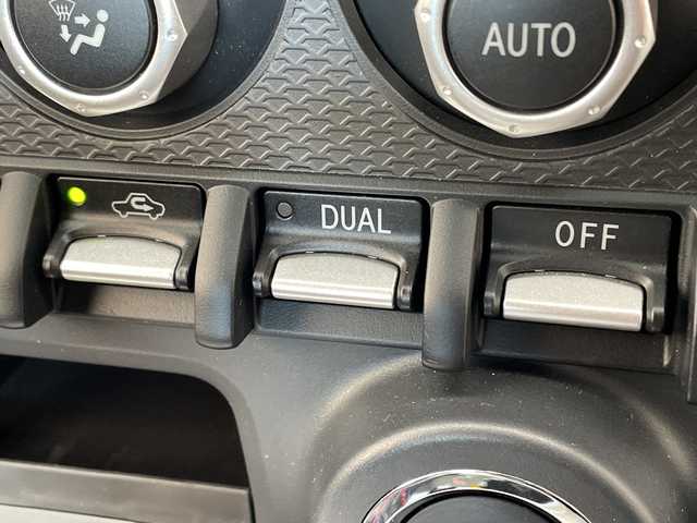 トヨタ ８６ GT リミテッド 愛知県 2015(平27)年 3.6万km アズライトブルー 純正ナビ/シートヒーター/ハーフレザー/純正アルミホイール/ＥＴＣ/パドルシフト/オートライト/革巻きステアリング/ＥＴＣ/クルーズコントロール/スマートキー/プッシュスタート