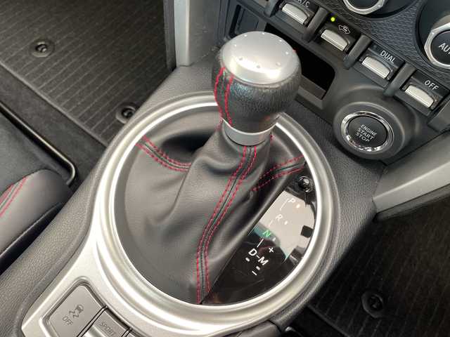 トヨタ ８６ GT リミテッド 愛知県 2015(平27)年 3.6万km アズライトブルー 純正ナビ/シートヒーター/ハーフレザー/純正アルミホイール/ＥＴＣ/パドルシフト/オートライト/革巻きステアリング/ＥＴＣ/クルーズコントロール/スマートキー/プッシュスタート