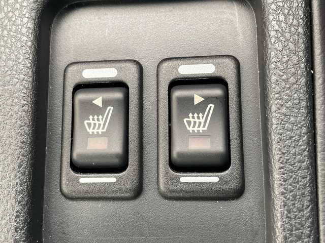 トヨタ ８６ GT リミテッド 愛知県 2015(平27)年 3.6万km アズライトブルー 純正ナビ/シートヒーター/ハーフレザー/純正アルミホイール/ＥＴＣ/パドルシフト/オートライト/革巻きステアリング/ＥＴＣ/クルーズコントロール/スマートキー/プッシュスタート