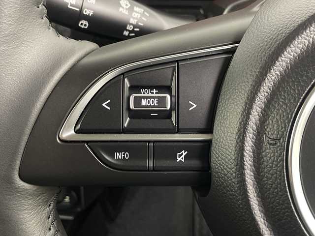 スズキ ジムニー XC 埼玉県 2023(令5)年 1.1万km キネティックイエロー/ブラックトップ2トーン 純正8インチナビ/　(Bluetooth/USB/iPod/CD/DVD/FM/AM)/フルセグテレビ/バックカメラ/ビルトインETC2.0/純正ナビ連動前後ドライブレコーダー/クルーズコントロール/衝突被害軽減ブレーキ/車線逸脱警報/シートヒーター/ヒーテッドドアミラー/オートLEDライト/純正16インチアルミホイール