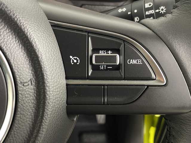 スズキ ジムニー XC 埼玉県 2023(令5)年 1.1万km キネティックイエロー/ブラックトップ2トーン 純正8インチナビ/　(Bluetooth/USB/iPod/CD/DVD/FM/AM)/フルセグテレビ/バックカメラ/ビルトインETC2.0/純正ナビ連動前後ドライブレコーダー/クルーズコントロール/衝突被害軽減ブレーキ/車線逸脱警報/シートヒーター/ヒーテッドドアミラー/オートLEDライト/純正16インチアルミホイール