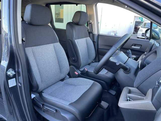 ホンダ フリード ハイブリット e:HEV AIR EX 東京都 2025(令7)年 0.1千km メテオロイドグレーメタリック 登録済未使用車　/純正9型メモリナビフルセグ/BluetoothAudio/USB/AppleCarPlay/AndroidAuto/両パワ－スライドドア　/リアサーキュレーター/ＬＥＤヘッドライト　/ホンダセンシング　/オートハイビーム　/歩行者事故低減ステアリング　/アダプティブクルーズコントロール　/パーキングセンサ-/ブラインドスポットモニター/衝突軽減ブレーキ/誤発進抑制機能/近距離衝突軽減ブレーキ/路外逸脱抑制機能/プッシュエンジンスタート/保証書＆取説/Wエアバック＆ABS