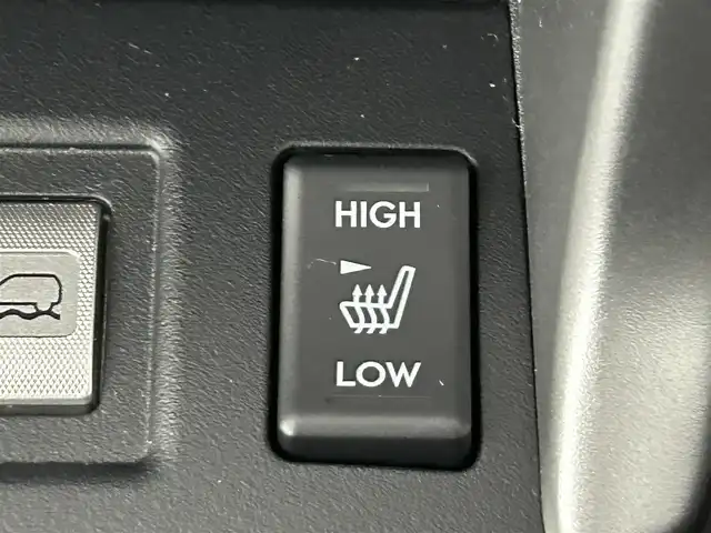 スバル フォレスター S－リミテッド スマートED 道央・札幌 2018(平30)年 7.7万km クリスタルホワイトP ・４WD/・ダイヤトーンサウンドSDナビ/　CD/DVD/SD/BT/USB/フルセグTV/・バックカメラ/・ビルトインETC2.0/・アイサイト/　衝突被害軽減ブレーキ/　レーンキープアシスト/　先行車発進お知らせ/　後退速度リミッター/　スバルリヤビークルディテクション/　全車速追従式クルーズコントロール/・アイドリングストップ/・ダウンヒルアシストコントロール/・X-MODE/・SI-DRIVE/・パドルシフト/・横滑り防止装置/・オートマチックハイビーム/・オートライト/・LEDヘッドライト/・前後フォグランプ/・ドアミラーウィンカー/・ヘッドランプウォッシャー/・ドアバイザー/・ハーフレザーシート/・D+N席シートヒーター/・ラゲッジカーゴマット/・純正１８インチAW/・プッシュスタート/・スマートキー/・スペアキー/・取/保