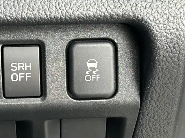 スバル フォレスター S－リミテッド スマートED 道央・札幌 2018(平30)年 7.7万km クリスタルホワイトP ・４WD/・ダイヤトーンサウンドSDナビ/　CD/DVD/SD/BT/USB/フルセグTV/・バックカメラ/・ビルトインETC2.0/・アイサイト/　衝突被害軽減ブレーキ/　レーンキープアシスト/　先行車発進お知らせ/　後退速度リミッター/　スバルリヤビークルディテクション/　全車速追従式クルーズコントロール/・アイドリングストップ/・ダウンヒルアシストコントロール/・X-MODE/・SI-DRIVE/・パドルシフト/・横滑り防止装置/・オートマチックハイビーム/・オートライト/・LEDヘッドライト/・前後フォグランプ/・ドアミラーウィンカー/・ヘッドランプウォッシャー/・ドアバイザー/・ハーフレザーシート/・D+N席シートヒーター/・ラゲッジカーゴマット/・純正１８インチAW/・プッシュスタート/・スマートキー/・スペアキー/・取/保