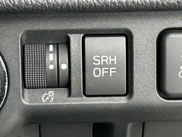 スバル フォレスター S－リミテッド スマートED 道央・札幌 2018(平30)年 7.7万km クリスタルホワイトP ・４WD/・ダイヤトーンサウンドSDナビ/　CD/DVD/SD/BT/USB/フルセグTV/・バックカメラ/・ビルトインETC2.0/・アイサイト/　衝突被害軽減ブレーキ/　レーンキープアシスト/　先行車発進お知らせ/　後退速度リミッター/　スバルリヤビークルディテクション/　全車速追従式クルーズコントロール/・アイドリングストップ/・ダウンヒルアシストコントロール/・X-MODE/・SI-DRIVE/・パドルシフト/・横滑り防止装置/・オートマチックハイビーム/・オートライト/・LEDヘッドライト/・前後フォグランプ/・ドアミラーウィンカー/・ヘッドランプウォッシャー/・ドアバイザー/・ハーフレザーシート/・D+N席シートヒーター/・ラゲッジカーゴマット/・純正１８インチAW/・プッシュスタート/・スマートキー/・スペアキー/・取/保