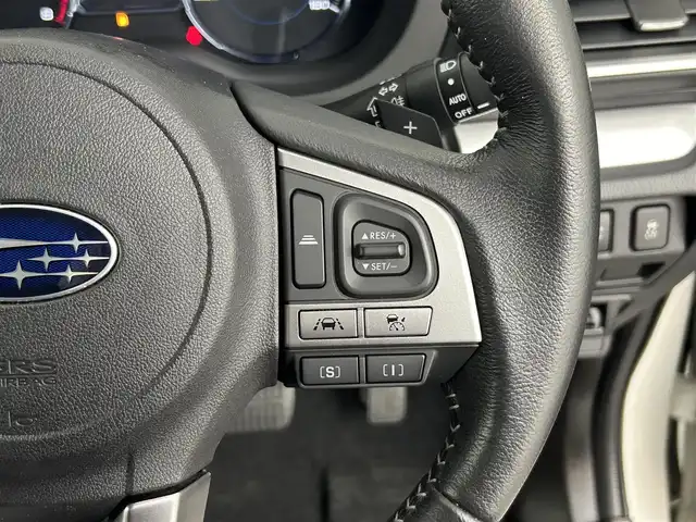 スバル フォレスター S－リミテッド スマートED 道央・札幌 2018(平30)年 7.7万km クリスタルホワイトP ・４WD/・ダイヤトーンサウンドSDナビ/　CD/DVD/SD/BT/USB/フルセグTV/・バックカメラ/・ビルトインETC2.0/・アイサイト/　衝突被害軽減ブレーキ/　レーンキープアシスト/　先行車発進お知らせ/　後退速度リミッター/　スバルリヤビークルディテクション/　全車速追従式クルーズコントロール/・アイドリングストップ/・ダウンヒルアシストコントロール/・X-MODE/・SI-DRIVE/・パドルシフト/・横滑り防止装置/・オートマチックハイビーム/・オートライト/・LEDヘッドライト/・前後フォグランプ/・ドアミラーウィンカー/・ヘッドランプウォッシャー/・ドアバイザー/・ハーフレザーシート/・D+N席シートヒーター/・ラゲッジカーゴマット/・純正１８インチAW/・プッシュスタート/・スマートキー/・スペアキー/・取/保