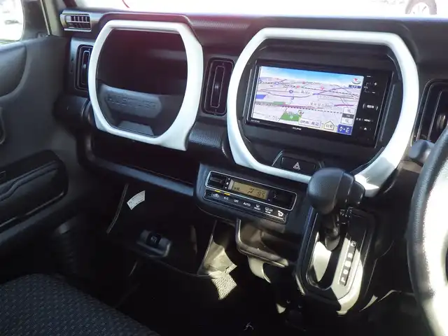 スズキ ハスラー HYBRID G 千葉県 2022(令4)年 6.2万km ピュアホワイトP スズキセーフティサポート/アイドリングストップ/社外SDナビ/ワンセグTV/【CD再生機能】/バックカメラ/前席シートヒーター/ETC/LEDヘッドライト/リアコーナーセンサー/サイド/カーテンエアバッグ/携帯リモコン