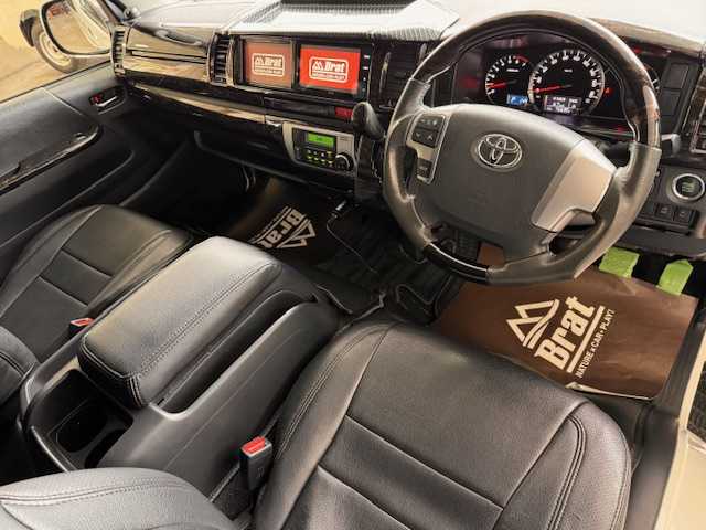 トヨタ ハイエース GL ロング 岩手県 2018(平30)年 1.7万km ホワイトパールクリスタルシャイン AIS検査済み/【2411023262】/SDナビ/フルセグ/バックカメラ/カロッツェリアモニター/アルパインフリップダウンモニター/ドラレコ/両側パワスラ/ETC/シルクブレイズマフラー/モデリスタエアロ・グリル/ケンウッドツィーター/Rスポイラー/シートカバー（社外）/カロッツェリア後部スピーカー/シルクブレイズ17インチアルミ（社外）