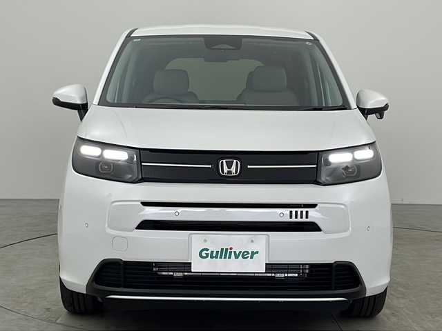 ホンダ フリード AIR 兵庫県 2024(令6)年 0.1万km未満 プラチナホワイトパール 純正ナビ/(BT/FM/AM/フルセグTV/AppleCarPlay/AndroidAuto)/オートブレーキホールド/LEDヘッドライト/後席両側パワースライドドア/後席サンシェード/レーダークルーズコントロール/衝突軽減ブレーキ（CMBS）/先行車発進お知らせ/ブラインドスポットモニター/誤発進抑制機能/後方誤発信抑制機能/保証書/取扱説明書