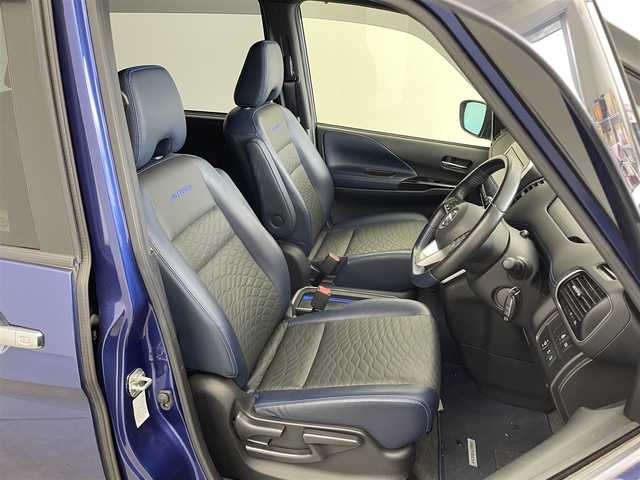 日産 セレナ e-パワー オーテック セーフティPKG 埼玉県 2020(令2)年 2.5万km 青Ⅱ 純正SD10インチナビ/CD DVD BT フルセグTV/アラウンドビューカメラ/純正フリップダウンモニター/衝突軽減ブレーキ/プロパイロット/インテリジェントパーキングアシスト/ブラインドスポットモニター/踏み間違い防止/オーテック専用シート/シートヒーター/ステアリングヒーター/両側パワースライドドア/スマートキー/LEDオートライト/ETC