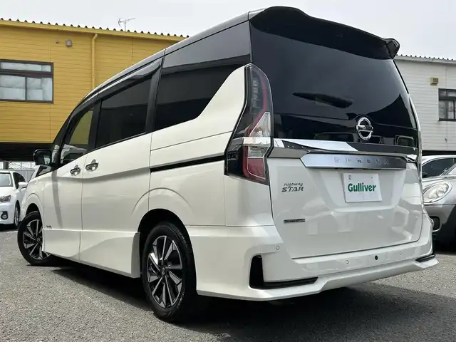 日産 セレナ ハイウェイスター V 和歌山県 2022(令4)年 4.3万km ブリリアントホワイトパール 2トーン ワンオーナー/プロパイロット/純正10インチナビ/＜フルセグTV/DVD/CD/Bluetooth/SD/FM/AM/USB/HDMI＞/ETC/両側パワースライドドア/フリップタウンモニター/サンシェード（後部座席2列目）/電子パーキング/デジタルインナーミラー/全方位カメラ/サイドカメラ/前後ドライブレコーダー/オートホールド/BSM/フォグランプ/純正フロアマット/純正バイザー