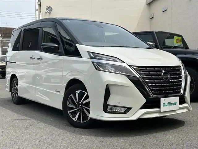 日産 セレナ ハイウェイスター V 和歌山県 2022(令4)年 4.3万km ブリリアントホワイトパール 2トーン ワンオーナー/プロパイロット/純正10インチナビ/＜フルセグTV/DVD/CD/Bluetooth/SD/FM/AM/USB/HDMI＞/ETC/両側パワースライドドア/フリップタウンモニター/サンシェード（後部座席2列目）/電子パーキング/デジタルインナーミラー/全方位カメラ/サイドカメラ/前後ドライブレコーダー/オートホールド/BSM/フォグランプ/純正フロアマット/純正バイザー