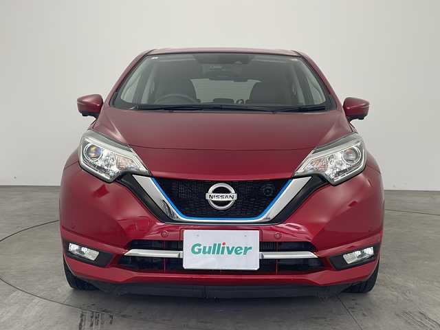日産 ノート e－パワー メダリスト 兵庫県 2019(平31)年 3.4万km ガーネットレッド ・ワンオーナー車/・純正ナビ/CD/DVD/TV/BT/SD/・アラウンドビューモニター/・ビルトインETC/・スマートルームミラー/・レーダークルーズコントロール/・エマージェンシーブレーキ/・レーンキープアシスト/・ハーフレザーシート/・前方ドライブレコーダー/・純正１５インチアルミホイール/・純正フロアマット/・LEDヘッドライト/・フォグランプ/・スマートキー