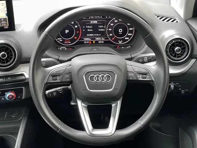アウディ Ｑ２ 35TFSI アドバンスド 山梨県 2023(令5)年 1.7万km 緑 コンビニエンス＆アシスタンスパッケージ/ハイビームアシスト/ナビゲーションパッケージ/ACC/LKA/BSM/前席シートヒーター/電動リアゲート/新車時保証書/取扱説明書