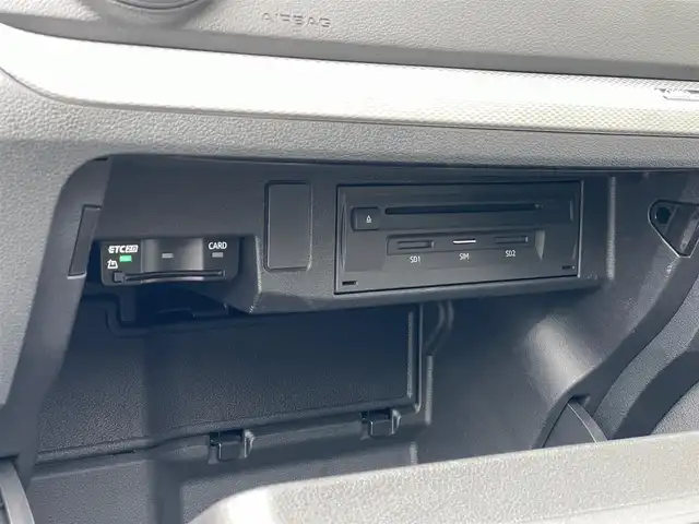 アウディ Ｑ２ 35TFSI アドバンスド 山梨県 2023(令5)年 1.7万km 緑 コンビニエンス＆アシスタンスパッケージ/ハイビームアシスト/ナビゲーションパッケージ/ACC/LKA/BSM/前席シートヒーター/電動リアゲート/新車時保証書/取扱説明書