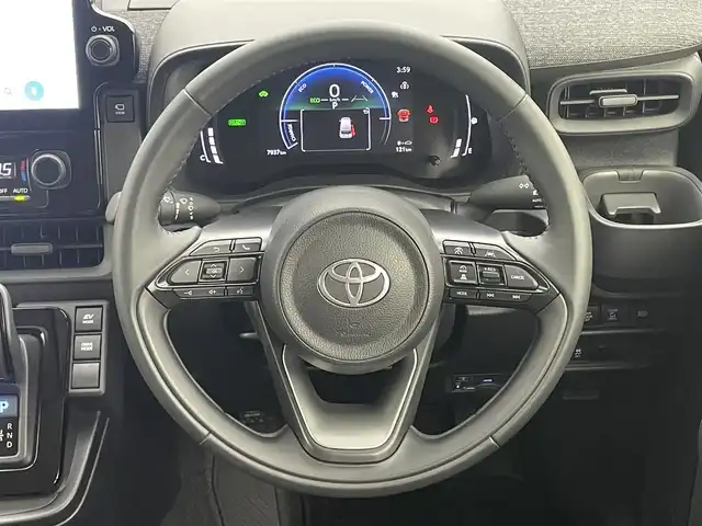 トヨタ シエンタ ハイブリッド Z 岡山県 2024(令6)年 0.8万km プラチナホワイトパールマイカ 純正10.5インチSDナビ/（Bluetooth/フルセグTV/USB）/全方囲カメラ/ビルトインETC2.0/レーダークルーズコントロール/両側パワースライドドア/LEDヘッドライト/オートライト/コーナーセンサー/リアサーキュレーター/トヨタセーフティセンス/純正フロアマット/純正ドアバイザー/ブラインドスポットモニター/ISOFIX/後席サンシェイド/ステアリングスイッチ/チルトステアリング/シートリフター/ウインカーミラー/ドアバイザー