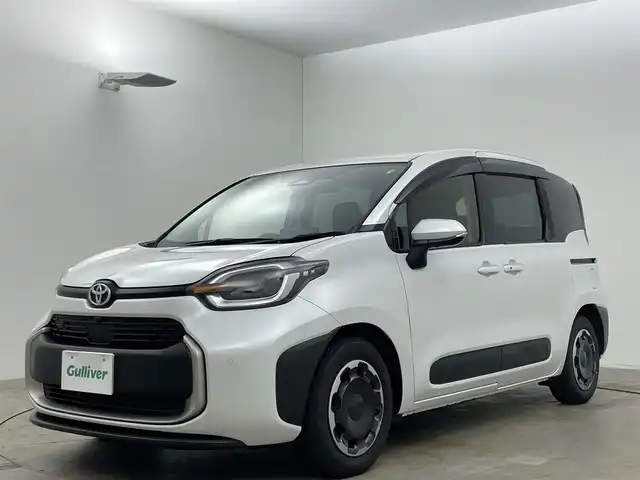 トヨタ シエンタ ハイブリッド Z 岡山県 2024(令6)年 0.8万km プラチナホワイトパールマイカ 純正10.5インチSDナビ/（Bluetooth/フルセグTV/USB）/全方囲カメラ/ビルトインETC2.0/レーダークルーズコントロール/両側パワースライドドア/LEDヘッドライト/オートライト/コーナーセンサー/リアサーキュレーター/トヨタセーフティセンス/純正フロアマット/純正ドアバイザー/ブラインドスポットモニター/ISOFIX/後席サンシェイド/ステアリングスイッチ/チルトステアリング/シートリフター/ウインカーミラー/ドアバイザー