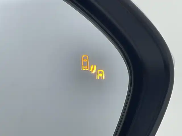 トヨタ シエンタ ハイブリッド Z 岡山県 2024(令6)年 0.8万km プラチナホワイトパールマイカ 純正10.5インチSDナビ/（Bluetooth/フルセグTV/USB）/全方囲カメラ/ビルトインETC2.0/レーダークルーズコントロール/両側パワースライドドア/LEDヘッドライト/オートライト/コーナーセンサー/リアサーキュレーター/トヨタセーフティセンス/純正フロアマット/純正ドアバイザー/ブラインドスポットモニター/ISOFIX/後席サンシェイド/ステアリングスイッチ/チルトステアリング/シートリフター/ウインカーミラー/ドアバイザー