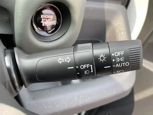 ホンダ フリード クロスター 兵庫県 2025(令7)年 0.1万km未満 プラチナホワイトパール 登録済未使用車/両側パワースライドドア/衝突軽減ブレーキ/レーダークルーズコントロール/コーナーセンサー/ブラインドスポットモニター/ハーフレザーシート/シートヒーター/電動パーキングブレーキ/オートホールド/革巻きステアリング/ステアリングリモコン/スマートキー/スペアキー/電動格納ミラー