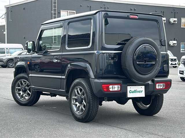 スズキ ジムニー XC 道北・旭川 2023(令5)年 1.4万km ブルーイッシュブラックパール3 ・ワンオーナー/・4WD/・禁煙車///スズキセーフティサポート///・標識認識機能/・車線逸脱警報機能/・ふらつき警報機能/・先行発車お知らせ機能/・ハイビームアシスト/・デュアルセンサーブレーキサポート/・ヒルディセントコントロール/・クルーズコントロール/・オートライト/・シートヒーター/・LEDライト/・フォグランプ/・ヘッドライトウォッシャー/・USB/・背面タイヤ/・純正フロアマット/・保証書/・取扱説明書