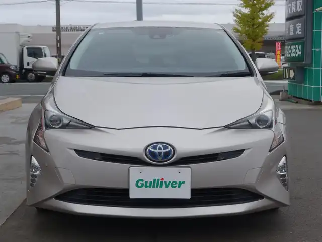 トヨタ プリウス Sセーフティプラス 静岡県 2018(平30)年 15.8万km スティールブロンドM ワンオーナー/禁煙車/ETC/前方ドライブレコーダー/　(DRV-320)/バックカメラ/トヨタセーフティセンス/　・プリクラッシュセーフティ/　・レーンディパーチャーアラート/　・レーダークルーズコントロール/　・インテリジェントクリアランスソナー/　・オートマチックハイビーム/純正フロアマット/純正ドアバイザー