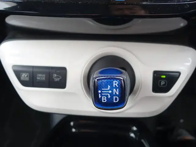 トヨタ プリウス Sセーフティプラス 静岡県 2018(平30)年 15.8万km スティールブロンドM ワンオーナー/禁煙車/ETC/前方ドライブレコーダー/　(DRV-320)/バックカメラ/トヨタセーフティセンス/　・プリクラッシュセーフティ/　・レーンディパーチャーアラート/　・レーダークルーズコントロール/　・インテリジェントクリアランスソナー/　・オートマチックハイビーム/純正フロアマット/純正ドアバイザー