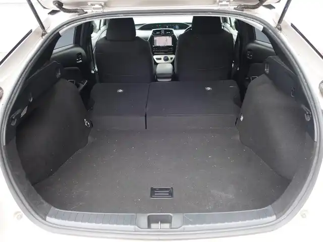 トヨタ プリウス Sセーフティプラス 静岡県 2018(平30)年 15.8万km スティールブロンドM ワンオーナー/禁煙車/ETC/前方ドライブレコーダー/　(DRV-320)/バックカメラ/トヨタセーフティセンス/　・プリクラッシュセーフティ/　・レーンディパーチャーアラート/　・レーダークルーズコントロール/　・インテリジェントクリアランスソナー/　・オートマチックハイビーム/純正フロアマット/純正ドアバイザー