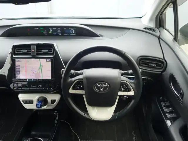 トヨタ プリウス Sセーフティプラス 静岡県 2018(平30)年 15.8万km スティールブロンドM ワンオーナー/禁煙車/ETC/前方ドライブレコーダー/　(DRV-320)/バックカメラ/トヨタセーフティセンス/　・プリクラッシュセーフティ/　・レーンディパーチャーアラート/　・レーダークルーズコントロール/　・インテリジェントクリアランスソナー/　・オートマチックハイビーム/純正フロアマット/純正ドアバイザー