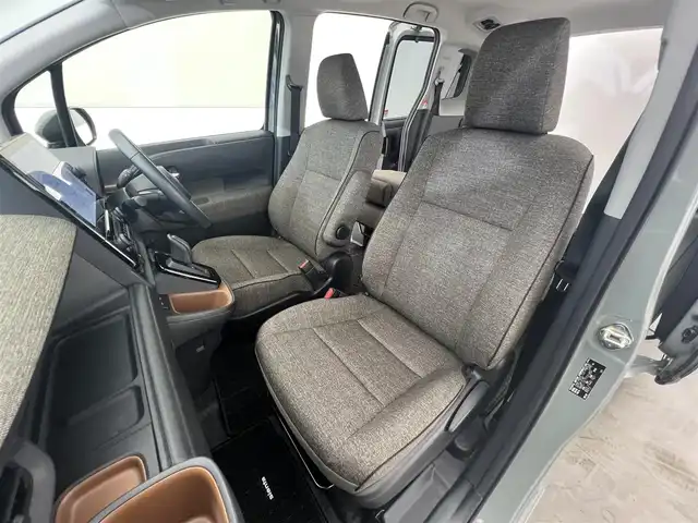 トヨタ シエンタ ハイブリッド Z 滋賀県 2023(令5)年 1.6万km アーバンカーキ 10.5インチディスプレイナビ/Apple Car Play /Bluetooth/フルセグテレビ/トヨタセーフティーセンス/・プリクラッシュセーフティ/・レーンディパーチャーアラート/・レーダークルーズコントロール/・アダプティブハイビームシステム/・ロードサインアシスト/・プロアクティブドライビングアシスト/・発進遅れ告知機能/・レーントレーシングアシスト/パノラミックビューモニター/パーキングサポートブレーキ/ブラインドスポットモニター/ETC2.0/両側パワースライドドア/LEDヘッドライト/オートライト/100V充電/TYPE C入力端子/純正ドライブレコーダー