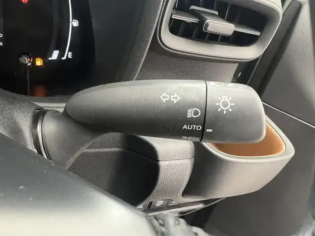 トヨタ シエンタ ハイブリッド Z 滋賀県 2023(令5)年 1.6万km アーバンカーキ 10.5インチディスプレイナビ/Apple Car Play /Bluetooth/フルセグテレビ/トヨタセーフティーセンス/・プリクラッシュセーフティ/・レーンディパーチャーアラート/・レーダークルーズコントロール/・アダプティブハイビームシステム/・ロードサインアシスト/・プロアクティブドライビングアシスト/・発進遅れ告知機能/・レーントレーシングアシスト/パノラミックビューモニター/パーキングサポートブレーキ/ブラインドスポットモニター/ETC2.0/両側パワースライドドア/LEDヘッドライト/オートライト/100V充電/TYPE C入力端子/純正ドライブレコーダー