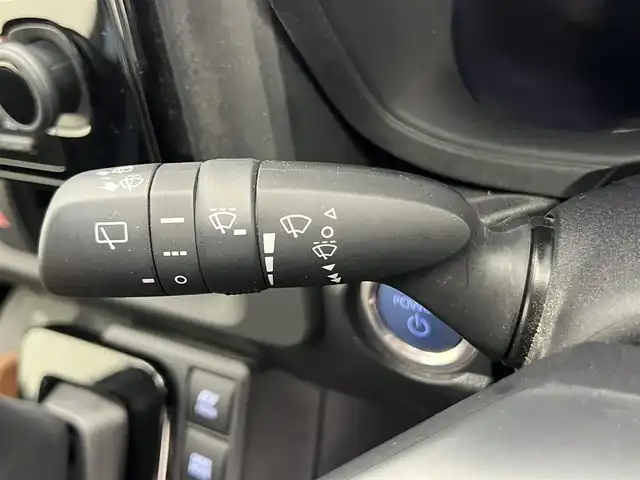 トヨタ シエンタ ハイブリッド Z 滋賀県 2023(令5)年 1.6万km アーバンカーキ 10.5インチディスプレイナビ/Apple Car Play /Bluetooth/フルセグテレビ/トヨタセーフティーセンス/・プリクラッシュセーフティ/・レーンディパーチャーアラート/・レーダークルーズコントロール/・アダプティブハイビームシステム/・ロードサインアシスト/・プロアクティブドライビングアシスト/・発進遅れ告知機能/・レーントレーシングアシスト/パノラミックビューモニター/パーキングサポートブレーキ/ブラインドスポットモニター/ETC2.0/両側パワースライドドア/LEDヘッドライト/オートライト/100V充電/TYPE C入力端子/純正ドライブレコーダー