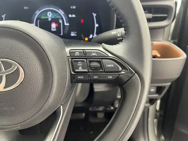 トヨタ シエンタ ハイブリッド Z 滋賀県 2023(令5)年 1.6万km アーバンカーキ 10.5インチディスプレイナビ/Apple Car Play /Bluetooth/フルセグテレビ/トヨタセーフティーセンス/・プリクラッシュセーフティ/・レーンディパーチャーアラート/・レーダークルーズコントロール/・アダプティブハイビームシステム/・ロードサインアシスト/・プロアクティブドライビングアシスト/・発進遅れ告知機能/・レーントレーシングアシスト/パノラミックビューモニター/パーキングサポートブレーキ/ブラインドスポットモニター/ETC2.0/両側パワースライドドア/LEDヘッドライト/オートライト/100V充電/TYPE C入力端子/純正ドライブレコーダー