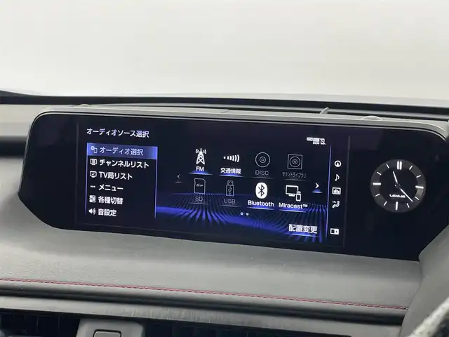 レクサス ＵＸ 250h Fスポーツ 埼玉県 2020(令2)年 5.7万km グラファイトブラックガラスフレーク サンルーフ　メーカーナビ　パノラミックビューモニター　ＢＳＭ　赤レザーシート　ビルトインＥＴＣ２．０　セーフティシステムプラス　ステアリングヒーター　メモリシート　シートヒーター　ベンチレーション