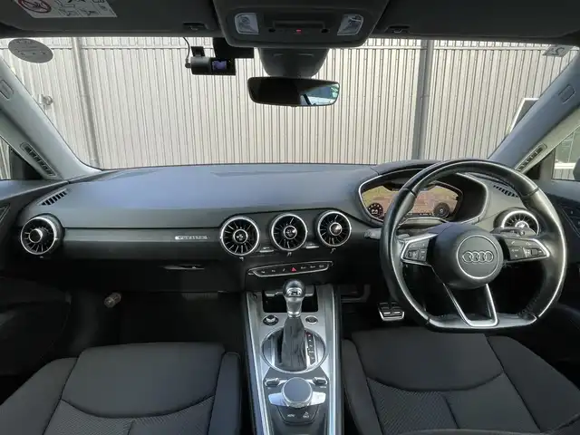 アウディ ＴＴクーペ 2．0 TFSI クワトロ 福島県 2015(平27)年 8.4万km モンスーングレーメタリック ４WD/アウディバーチャルコックピット/LEDヘッドライト/純正ナビ(CD/DVD/BT/SD/AUX)/フルセグTV/バックカメラ/前方ドライブレコーダー/パドルシフト/パワーシート/クルーズコントロール/ステアリングスイッチ/純正19AW/取扱説明書/保証書/スペアキー