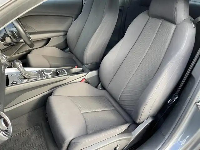 アウディ ＴＴクーペ 2．0 TFSI クワトロ 福島県 2015(平27)年 8.4万km モンスーングレーメタリック ４WD/アウディバーチャルコックピット/LEDヘッドライト/純正ナビ(CD/DVD/BT/SD/AUX)/フルセグTV/バックカメラ/前方ドライブレコーダー/パドルシフト/パワーシート/クルーズコントロール/ステアリングスイッチ/純正19AW/取扱説明書/保証書/スペアキー