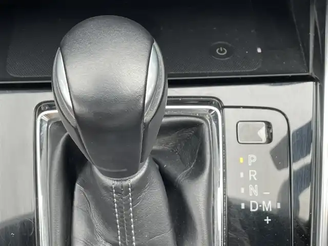 マツダ ＣＸ－８ XD エクスクルーシブモード 滋賀県 2022(令4)年 4.9万km スノーフレイクホワイトパールマイカ 純正ナビ/(Bluetooth/フルセグ)/BOSEスピーカー/サンルーフ/マルチビューカメラ/衝突軽減ブレーキ/レーダークルーズコントロール/レーンキープアシスト/標識認識/ヘッドアップディスプレイ/レザーシート/パワーシート/シートヒーター/ベンチレーション/ステアリングヒーター/LEDヘッドライト/オートハイビーム/電動リアゲート/電動パーキング/ブレーキHOLD/前後ドライブレコーダー/電動格納ミラー/USB