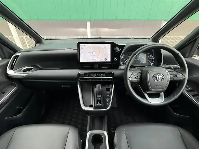 トヨタ ノア ハイブリッド S－Z 千葉県 2024(令6)年 0.8万km アティチュードブラックマイカ 純正10.5インチディスプレイオーディオ/フルセグTV/CD/DVD/BT/USB/フリップダウンモニター/パノラミックビューモニター/レーダークルーズコントロール/両側パワースライドドア/バックカメラ/ETC2.0/ハーフレザーシート/D/N席シートヒーター/トヨタセーフティセンス/オートハイビーム/オートライト/LEDヘッドライト/フォグランプ/純正17インチAW