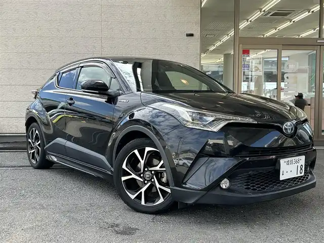 トヨタ Ｃ－ＨＲ G 兵庫県 2017(平29)年 13.5万km ブラックマイカ ワンオーナー/社外ナビ/CD/BT/USB/HDMI/フルゼグTV/バックカメラ/ETC/衝突軽減ブレーキ/クルーズコントロール/コーナーセンサー/前後コーナーセンサー/オートライト/オートハイビーム/フォグランプ/スマートキー/電動格納ミラー/純正フロアマット/純正ドアバイザー/純正18インチアルミ/取扱説明書/保証書
