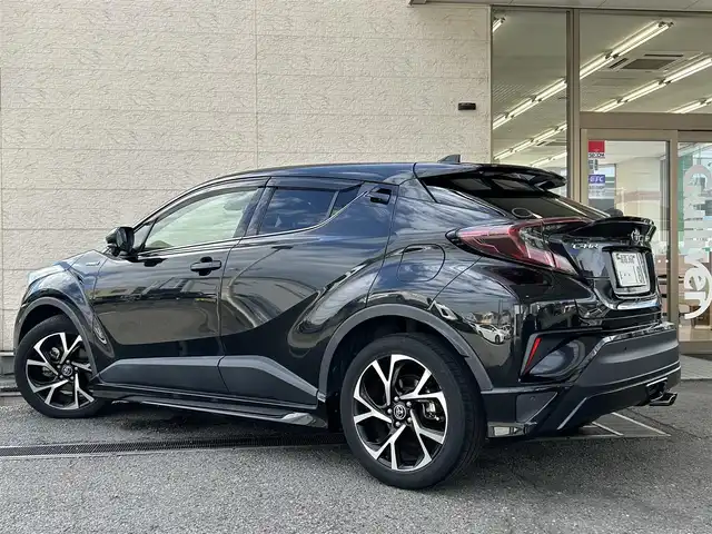 トヨタ Ｃ－ＨＲ G 兵庫県 2017(平29)年 13.5万km ブラックマイカ ワンオーナー/社外ナビ/CD/BT/USB/HDMI/フルゼグTV/バックカメラ/ETC/衝突軽減ブレーキ/クルーズコントロール/コーナーセンサー/前後コーナーセンサー/オートライト/オートハイビーム/フォグランプ/スマートキー/電動格納ミラー/純正フロアマット/純正ドアバイザー/純正18インチアルミ/取扱説明書/保証書